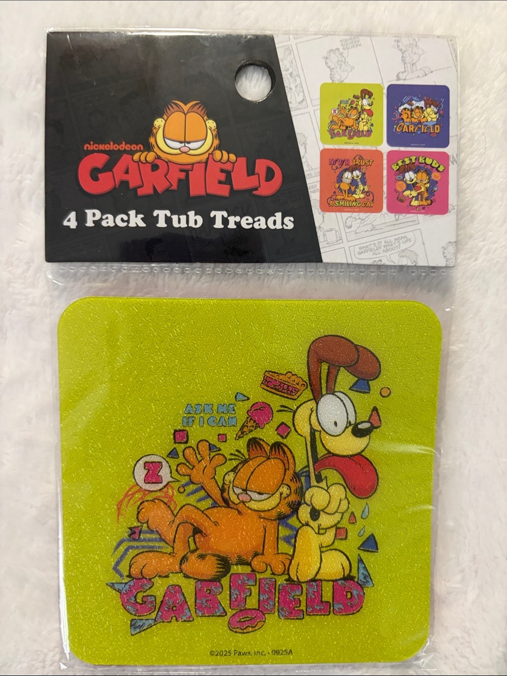 Nickelodeon Garfield Bath Tread - Pink and Black Graphic